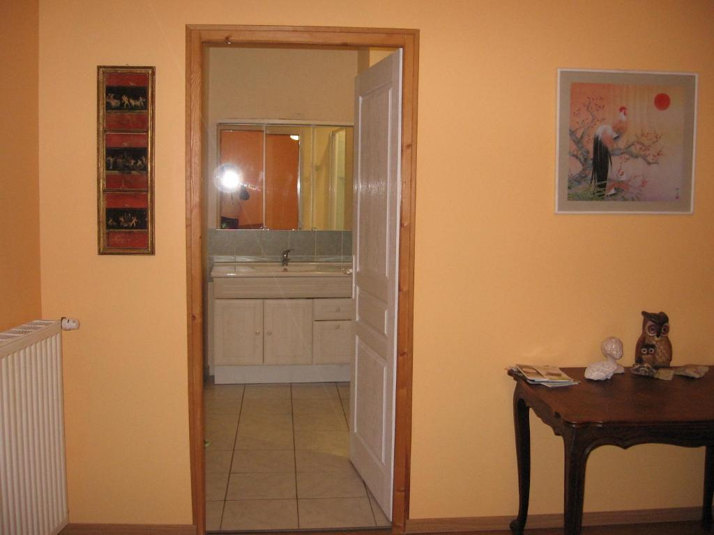 Chez Robert Et Catherine Dompierre-sur-Mont Номер фото